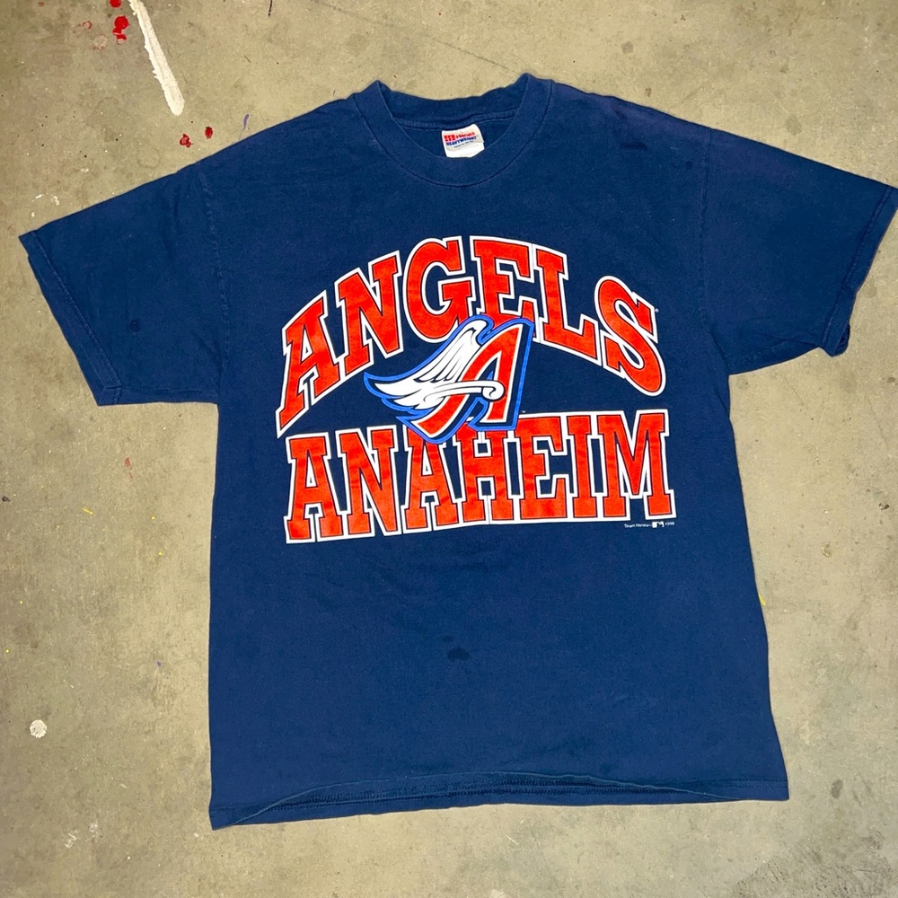 Super sick Anaheim Angels big Logo shirt! Dated 1998. Tagged XL but fits more L